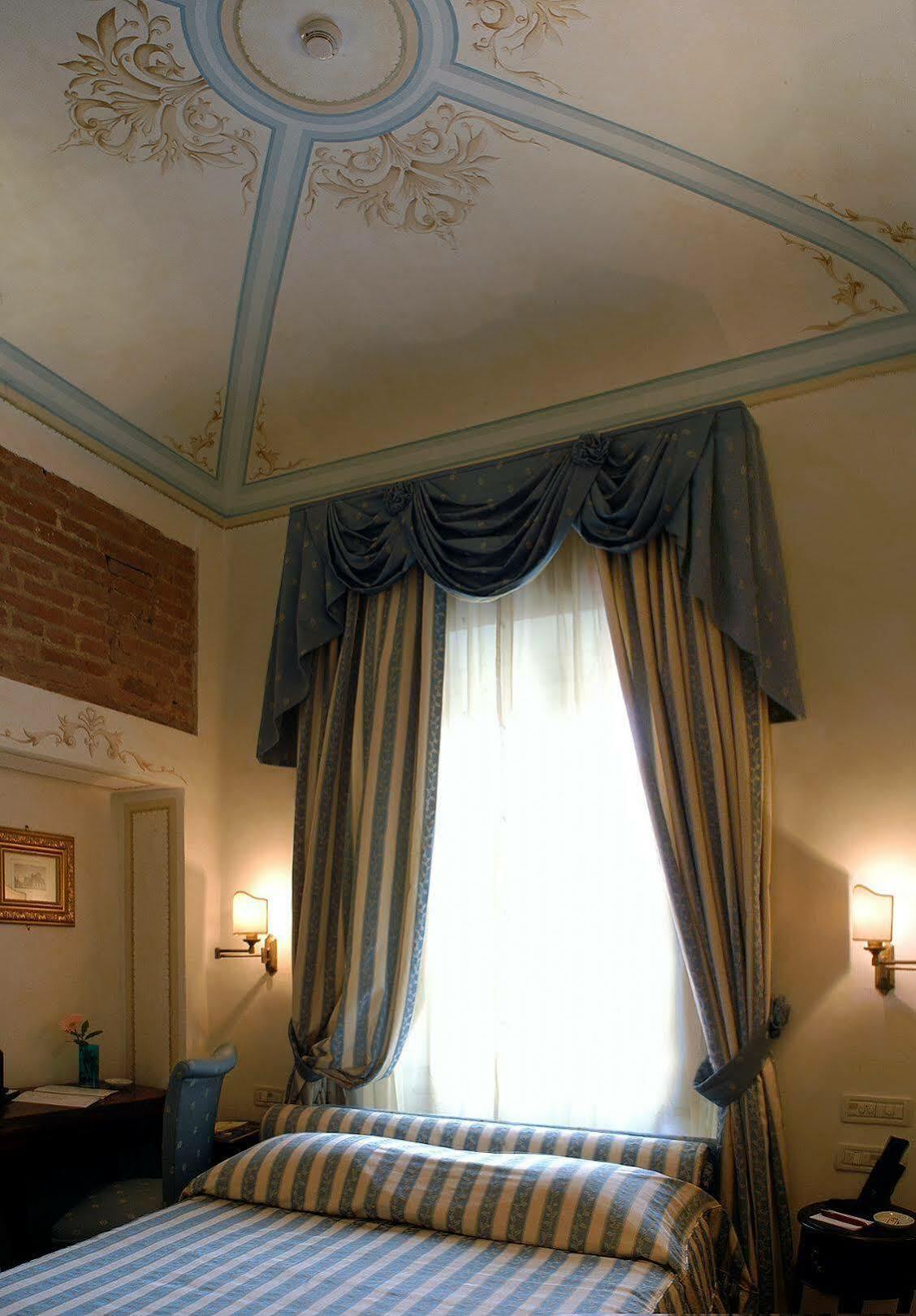 Hotel Relais Dell'Orologio Pisa Exterior photo